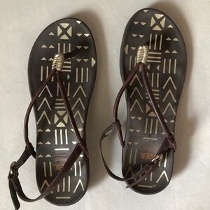 Weil With Orthaheel technology (Vionic) brown sandals size 8